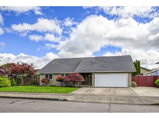 2645 Chuckanut St, Eugene, OR 97408