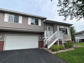 1407 Presidential Dr, Northfield, MN 55057