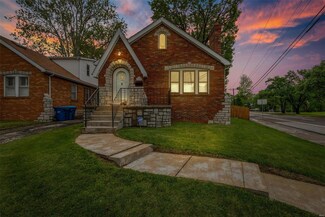 2400 Hartland Ave, Saint Louis, MO 63114