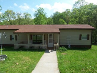 6851 Deerwalk Hwy, Walker, WV 26180