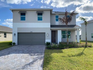 6761 SE Park Trace Dr, Stuart, FL 34997