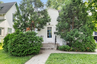 512 N 6th St, Dekalb, IL 60115