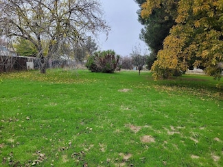 2159 W Kennedy St, Madera, CA 93637
