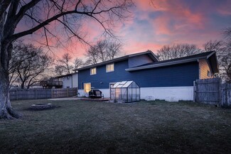 735 Dale St SW, Hutchinson, MN 55350