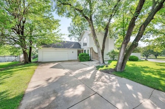 12512 E Birchwood Dr, Wichita, KS 67206