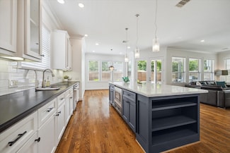 1729 Wakefield Dr, Houston, TX 77018