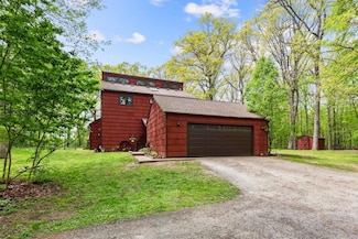 3111 Jeanette Dr, Chelsea, MI 48118
