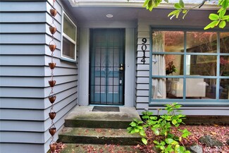 9014 17th Ave NE, Seattle, WA 98115