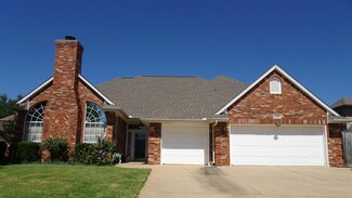 1106 Greystone St, Stillwater, OK 74074