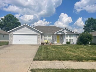 817 Clancy Ct, Raymore, MO 64083