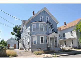 76 Warren Ave, Pawtucket, RI 02860