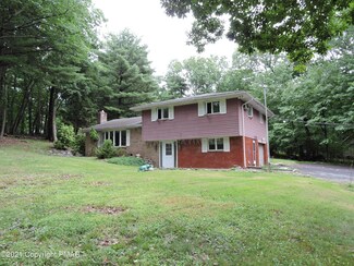 151 R Pope Rd, Stroudsburg, PA 18360