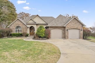 134 Millstone Ct, Branson, MO 65616