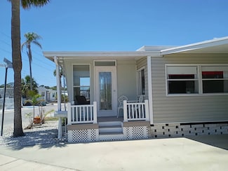 4600 Harbor Lights Dr, St. Petersburg, FL 33708