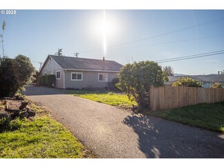 1808 Maple St, Myrtle Point, OR 97458