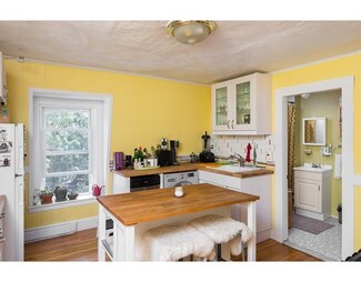 23 Prescott St Unit 3, Somerville, MA 02143
