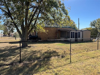 321 Wachholtz Ave, Butler, OK 73625