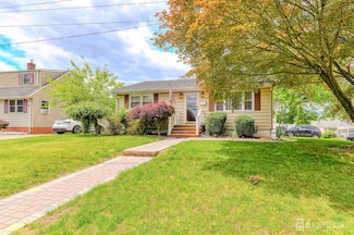 2 Bradley Dr, Edison, NJ 08817