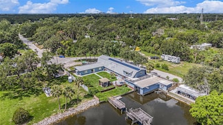 9938 Alavista Dr, Gibsonton, FL 33534