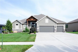 9911 Warwick St, Lenexa, KS 66220