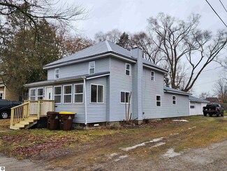 109 E Prospect St, Saint Louis, MI 48880