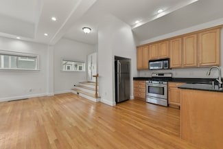 183 L St Unit 1, Boston, MA 02127