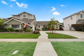3176 Oak Knoll Dr, Los Alamitos, CA 90720