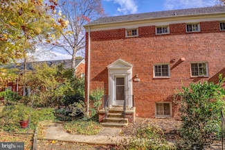 3508 Valley Dr, Alexandria, VA 22302