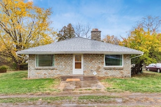 807 McNaughten Rd, Columbus, OH 43213