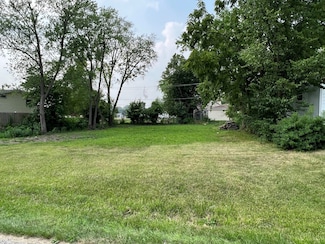 602 W Pheasant Ct, Round Lake Beach, IL 60073