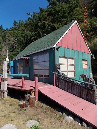 8693 Flagler Rd, Nordland, WA 98358