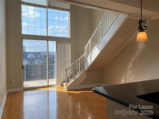 300 W 5th St Unit 604, Charlotte, NC 28202
