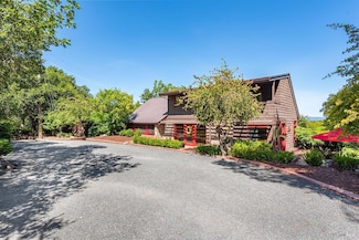 5995 Vine Hill Rd, Sebastopol, CA 95472