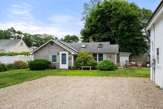 47 Chippewa Dr, Buzzards Bay, MA 02532
