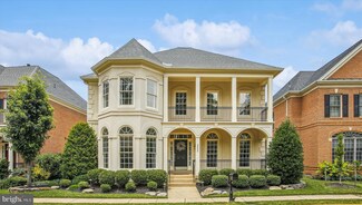 3864 Farrcroft Dr, Fairfax, VA 22030