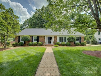 6116 Springhouse Ln, Charlotte, NC 28211