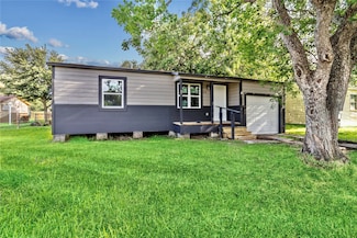 805 19th Ave N, Texas City, TX 77590