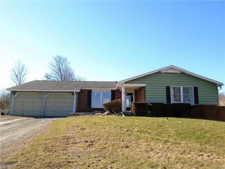 8450 Green Lakes Rd, Kirkville, NY 13082