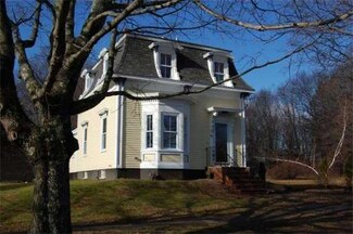 48 Central St, Rowley, MA 01969