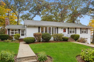 306 Hillhaven Rd, Manchester, NH 03104