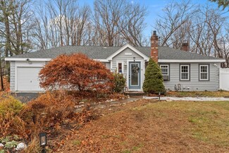 78 Union St, East Walpole, MA 02032