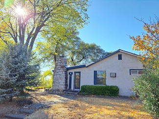 225 Flood Rd, Auburn, CA 95603