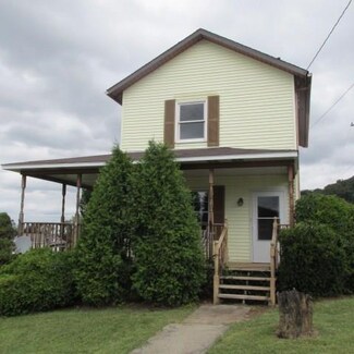 219 High St, Derry, PA 15627