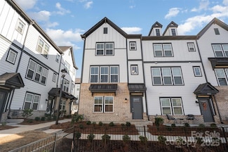 6027 Towering Oaks Dr, Charlotte, NC 28205