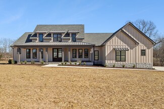 998 Iron Hill Rd, Burns, TN 37029