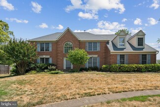 1402 Winterland Ct, Herndon, VA 20170