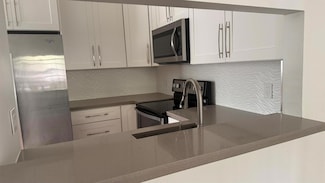 5438 Verona Dr Unit Renovated, Boynton Beach, FL 33437