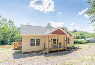 152 Dryman Mountain Rd, Asheville, NC 28806