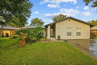 617 Pine Forest Dr, Brandon, FL 33511