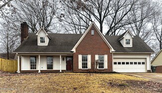 5440 Pear Dr, Southaven, MS 38671